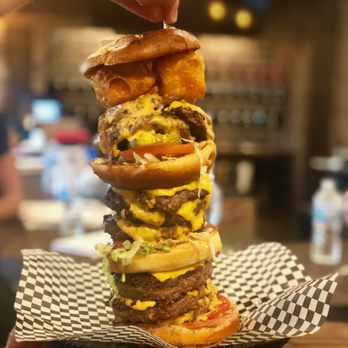 Milwaukee Burger Company Challenge plate